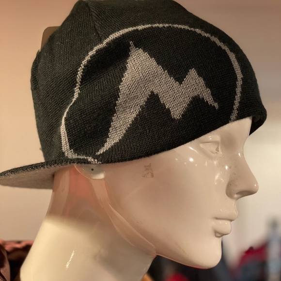 New with Tags - Marmot Schizoid  reversible beanie visor hat warm winter sale! - Picture 1 of 7